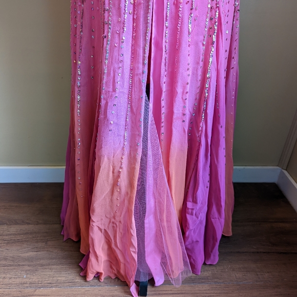 Tony Bowls Paris gown - Picture 6 of 16